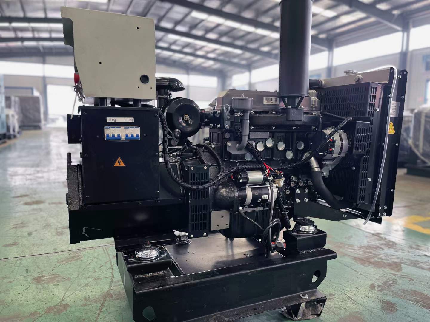 曾都如何降低电感性负载对发电机的影响？