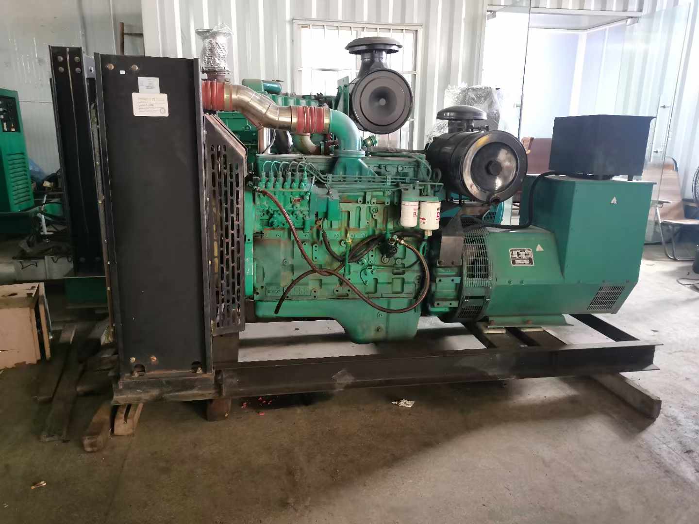 曾都发电机租赁如何确定电缆的承载电流是否在安全范围内？