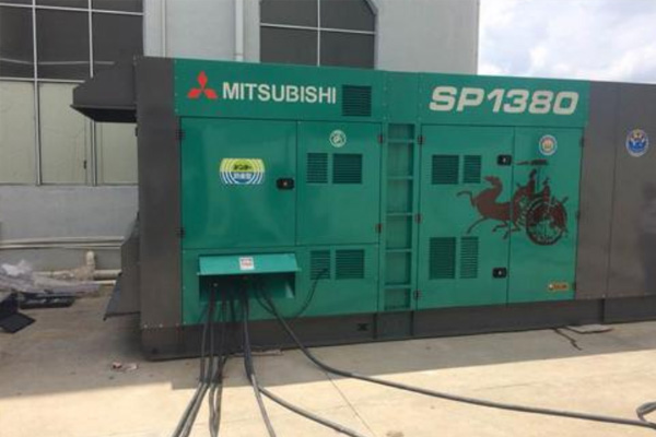 曾都为什么有些柴油发电机组的输出电压可以调节？