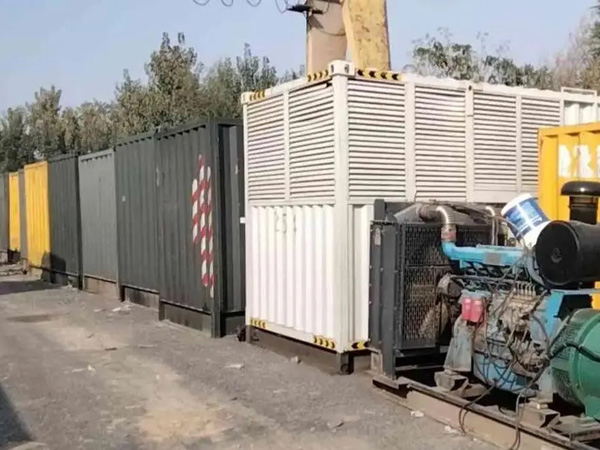 曾都200KW柴油发电机机组每小时油耗是多少？